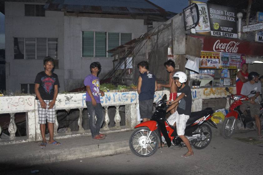 Вечером на окраине...