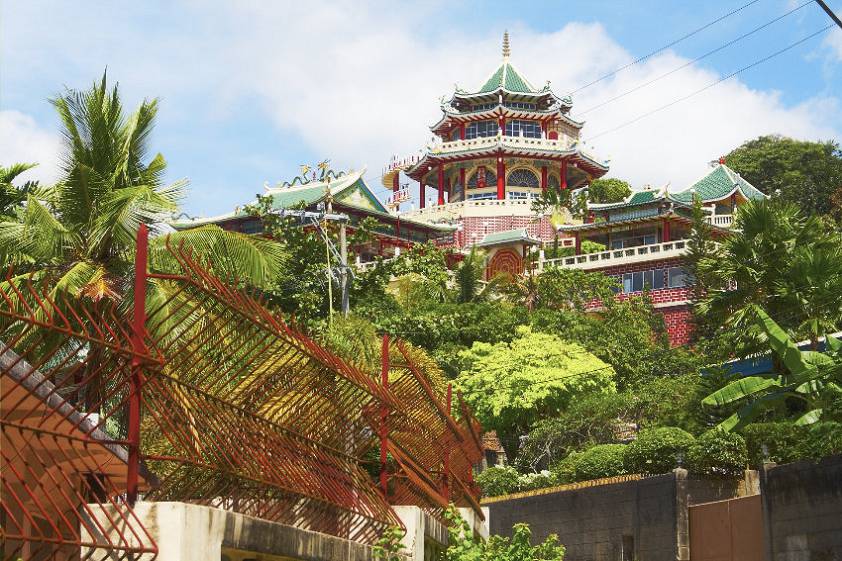 На подходе к храму На подходе к храму