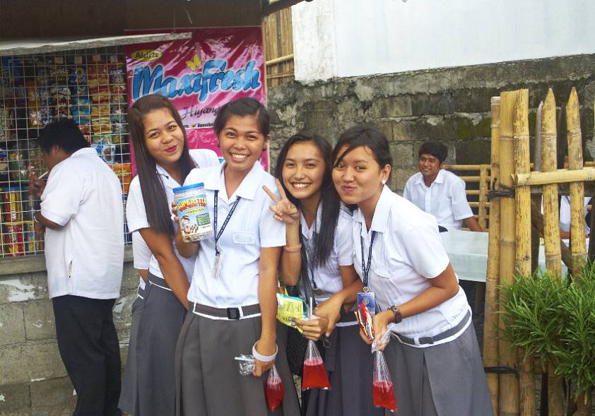 Вот студентки напросились на фотосессию Вот студентки напросились на фотосессию