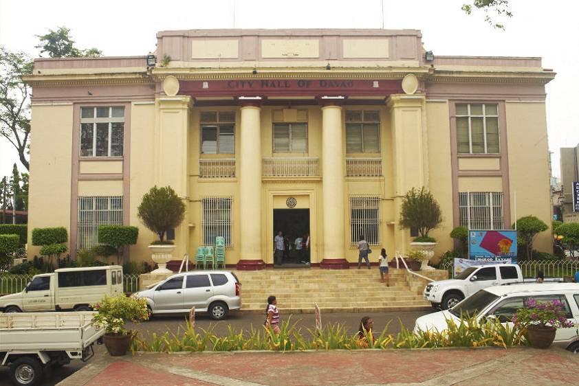 Здание на одной из центральных площадей Здание на одной из центральных площадей