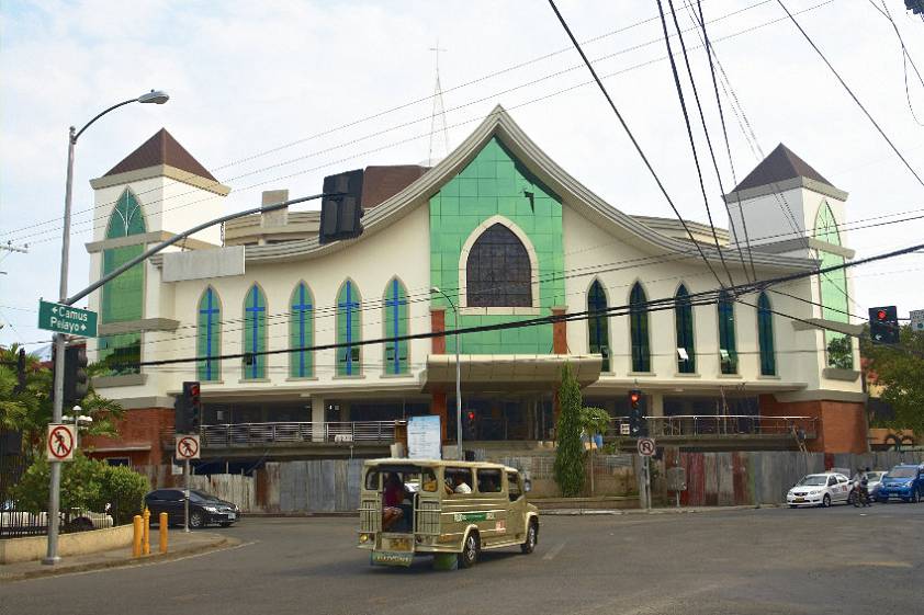 Рядом с моим отелем... Рядом с моим отелем...