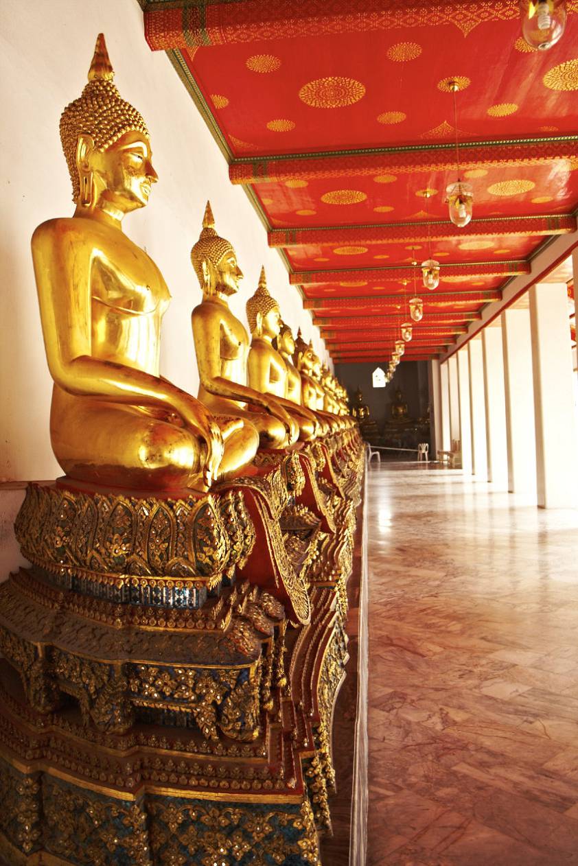 На территории храма также есть на что посмотреть На территории храма также есть на что посмотреть