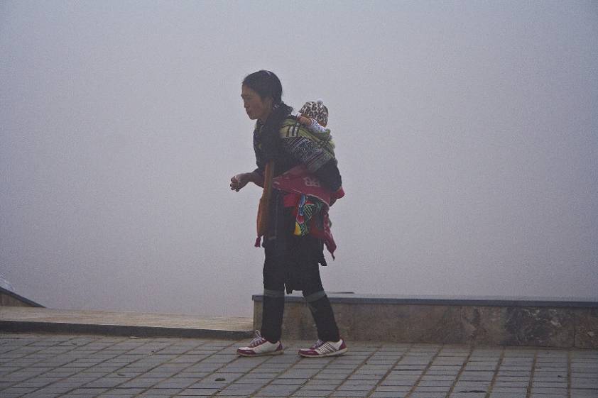 На фоне тумана очень интересно смотрится ) На фоне тумана очень интересно смотрится )