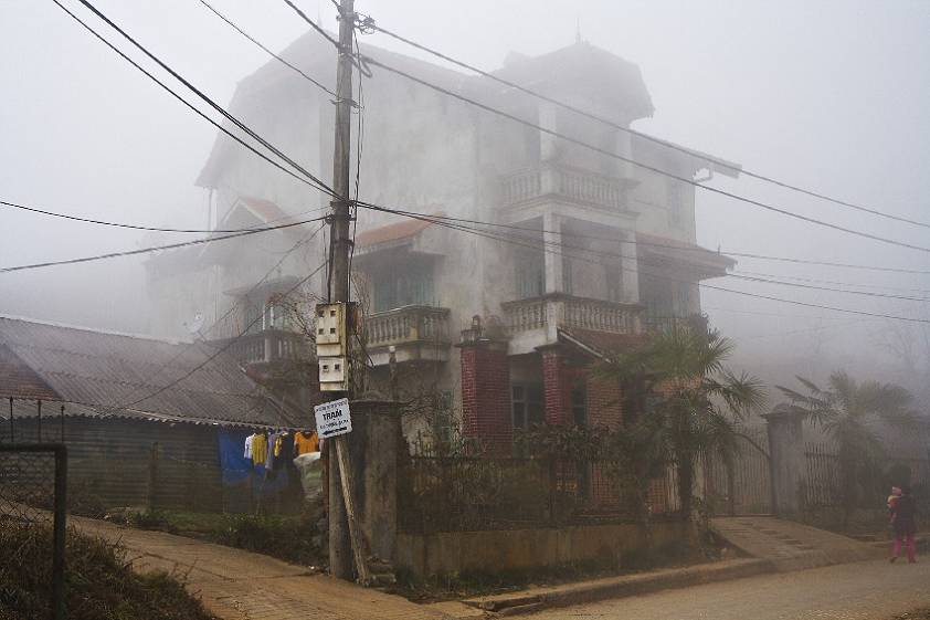 Дом-призрак ) Дом-призрак )