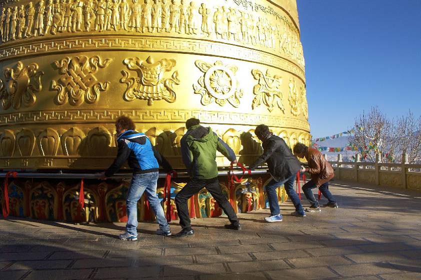 Пыжились-пыжились, так и не сдвинули ))) Пыжились-пыжились, так и не сдвинули )))