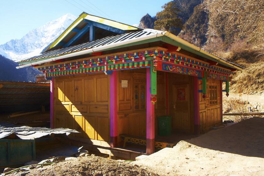 Чем то русскую старую избушку напоминает ) Чем то русскую старую избушку напоминает )