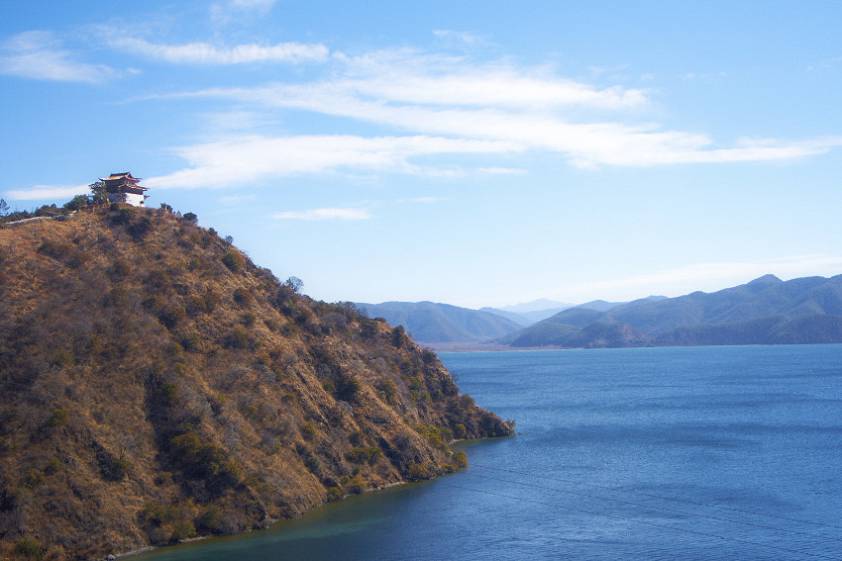 Храм на холме