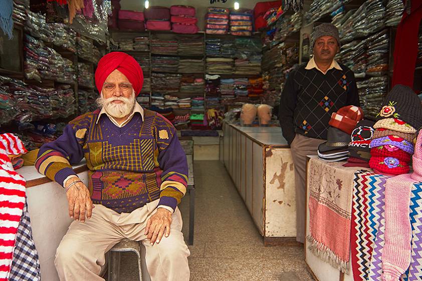 Колоритные жители города Амритцар, Индия