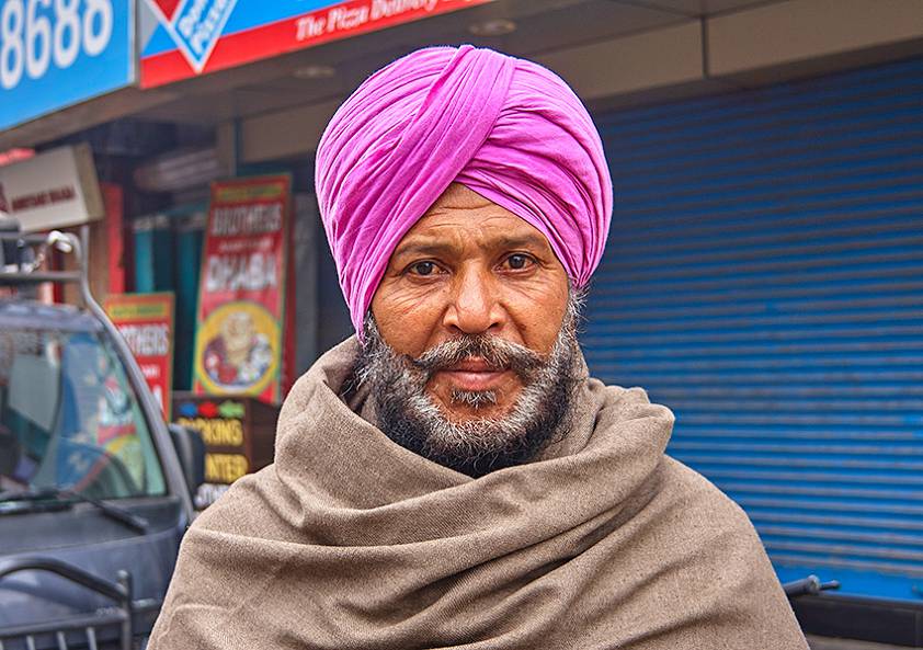 Колоритные жители города Амритцар, Индия