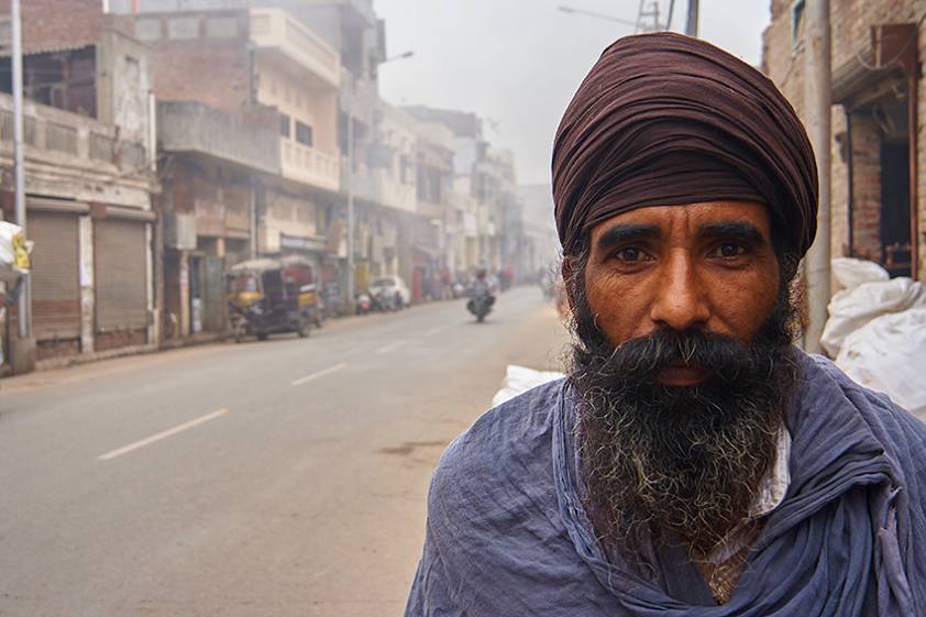 Колоритные жители города Амритцар, Индия