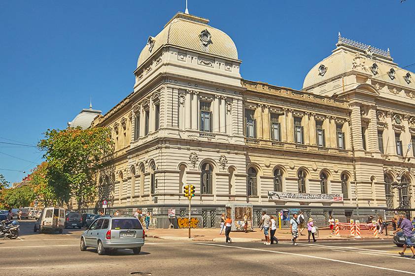 На улицах города