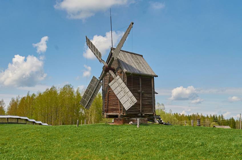 Малые Корелы, Россия