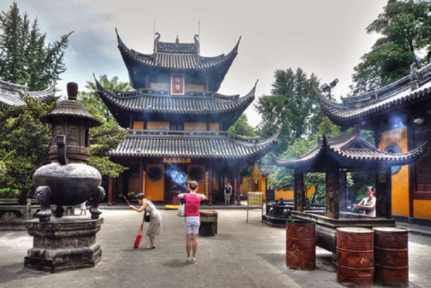 Шанхай достопримечательности. Пагода Лунхуа