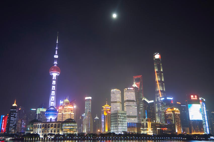 Шанхай достопримечательности. Набережная Вайтань