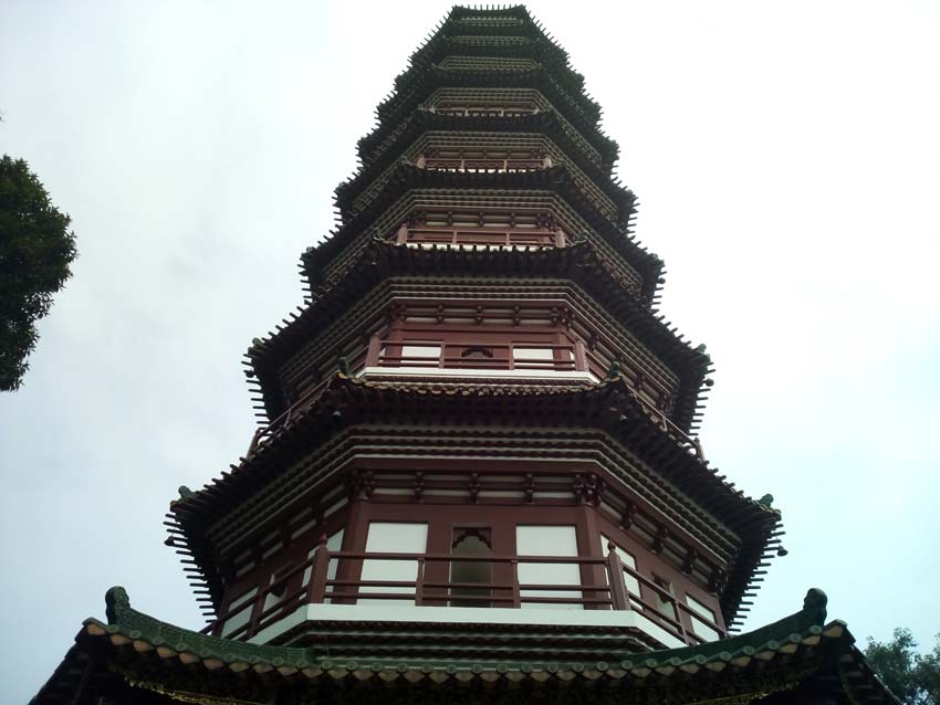 Достопримечательности. Храм шести баньяновых деревьев