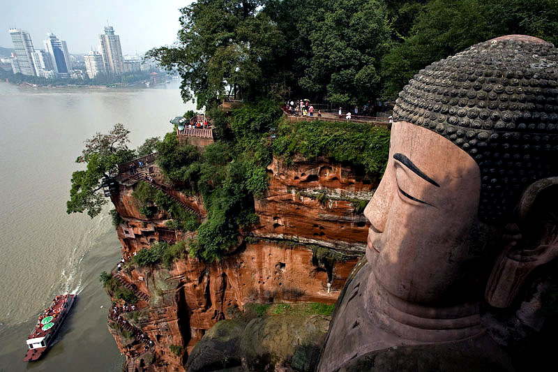 Достопримечательности. Статуя Будды в Лэшане